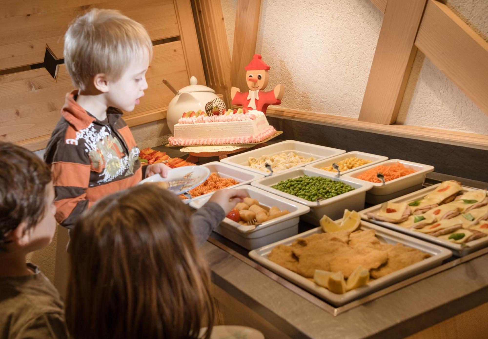 Family Hotel Serena Andalo Zewnętrze zdjęcie